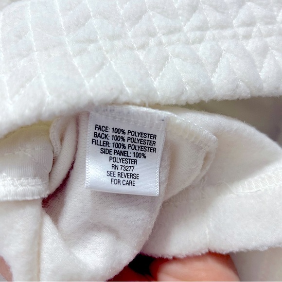 Croft & Barrow Women’s White Sleeveless Jacket Vest - Picture 4 of 8